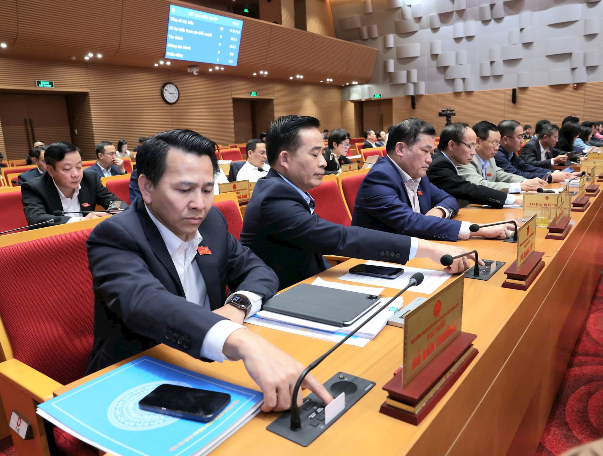 Hà Nội thông qua loạt nghị quyết đặc thù thúc đẩy các dự án trọng điểm- Ảnh 3. Hà Nội thông qua loạt nghị quyết đặc thù thúc đẩy các dự án trọng điểm- Ảnh 3.