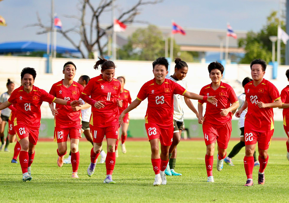 Thắng đậm Indonesia, đội tuyển nữ Việt Nam vào chung kết SEA Games 33- Ảnh 1. Thắng đậm Indonesia, đội tuyển nữ Việt Nam vào chung kết SEA Games 33- Ảnh 1.