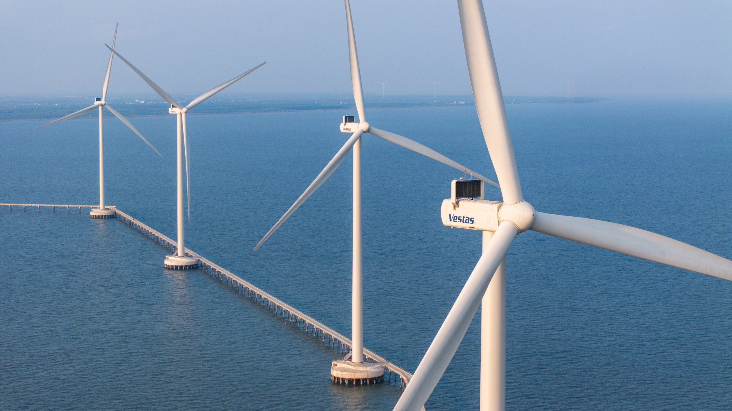 Nhiều dự án điện quy mô lớn đồng loạt khởi công, khánh thành ngày 19/12- Ảnh 1. Nhiều dự án điện quy mô lớn đồng loạt khởi công, khánh thành ngày 19/12- Ảnh 1.