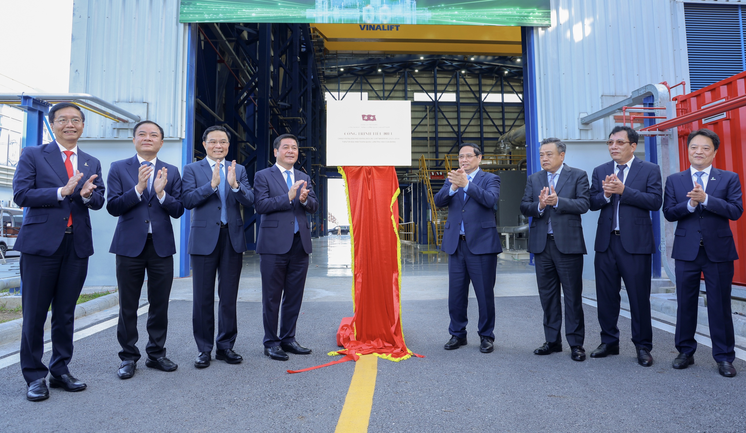 Thủ tướng Phạm Minh Chính dự khánh thành tổ hợp điện khí LNG 1,4 tỷ USD tại Đồng Nai- Ảnh 9. Thủ tướng Phạm Minh Chính dự khánh thành tổ hợp điện khí LNG 1,4 tỷ USD tại Đồng Nai- Ảnh 9.