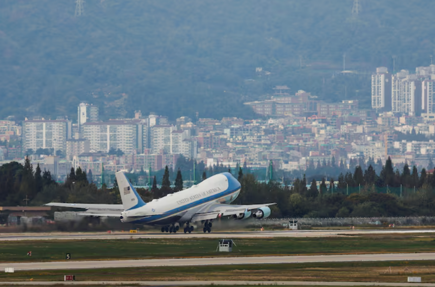 Boeing lại hoãn bàn giao chuyên cơ Không lực Một- Ảnh 1. Boeing lại hoãn bàn giao chuyên cơ Không lực Một- Ảnh 1.