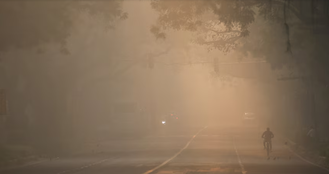 Ô nhiễm nghiêm trọng, Delhi tạm dừng hoạt động xây dựng- Ảnh 1. Ô nhiễm nghiêm trọng, Delhi tạm dừng hoạt động xây dựng- Ảnh 1.