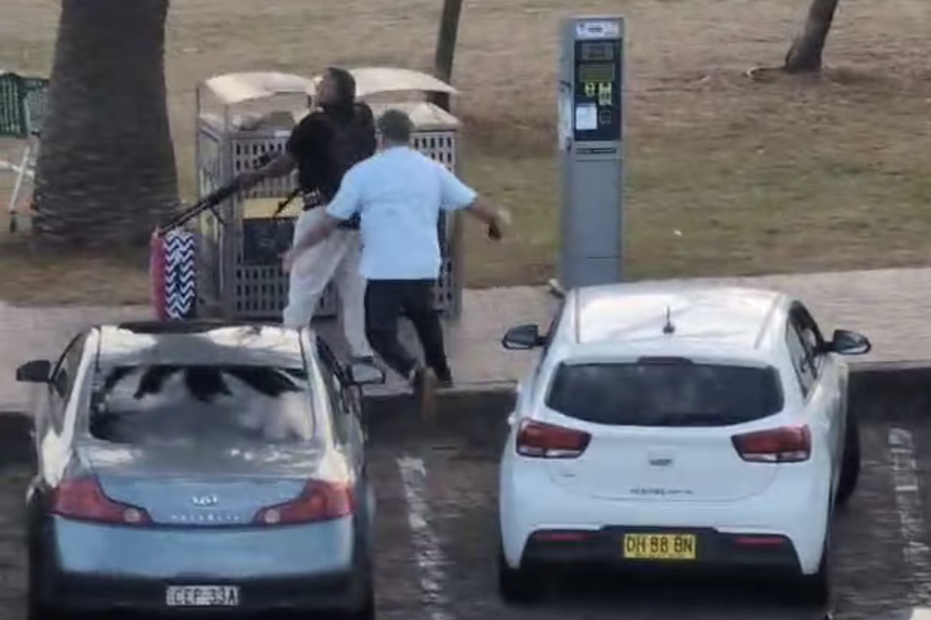 Cập nhật vụ xả súng tại bãi biển ở Australia: Phát hiện thiết bị nổ, Thủ tướng họp khẩn- Ảnh 4. Cập nhật vụ xả súng tại bãi biển ở Australia: Phát hiện thiết bị nổ, Thủ tướng họp khẩn- Ảnh 4.