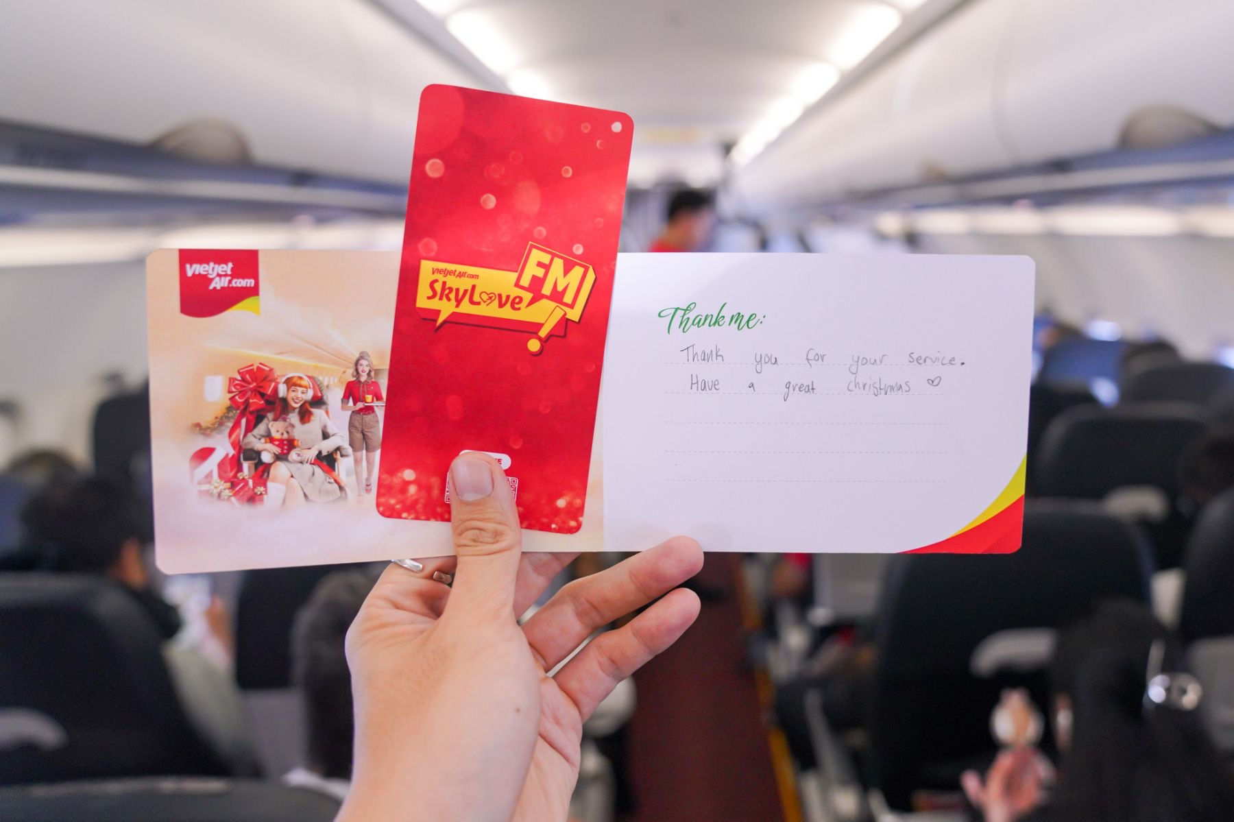 Ngập tràn quà tặng trên những chuyến bay Vietjet mùa lễ hội Giáng sinh 2025- Ảnh 8. Ngập tràn quà tặng trên những chuyến bay Vietjet mùa lễ hội Giáng sinh 2025- Ảnh 8.