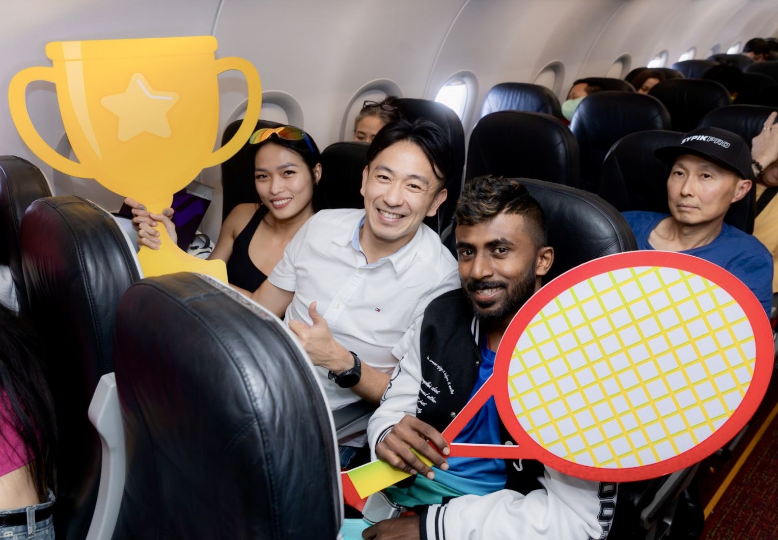 Ngập tràn quà tặng trên những chuyến bay Vietjet mùa lễ hội Giáng sinh 2025- Ảnh 9. Ngập tràn quà tặng trên những chuyến bay Vietjet mùa lễ hội Giáng sinh 2025- Ảnh 9.