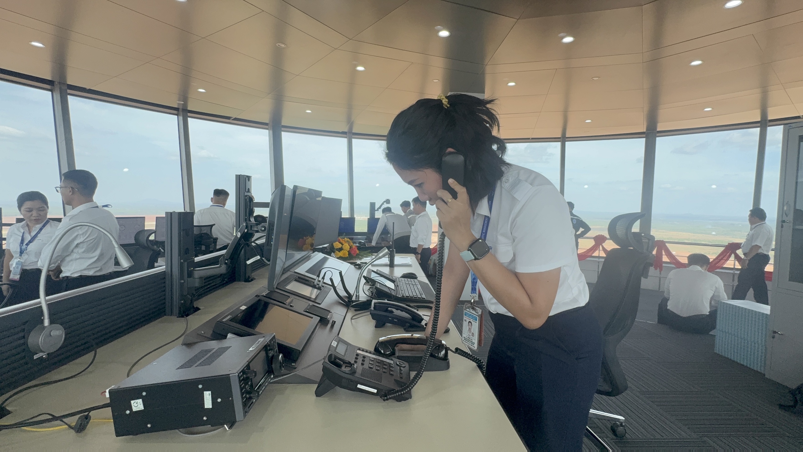 "Đột nhập" tầng 21 tháp không lưu Long Thành trong thời khắc chuyến bay lịch sử hạ cánh- Ảnh 4. "Đột nhập" tầng 21 tháp không lưu Long Thành trong thời khắc chuyến bay lịch sử hạ cánh- Ảnh 4.