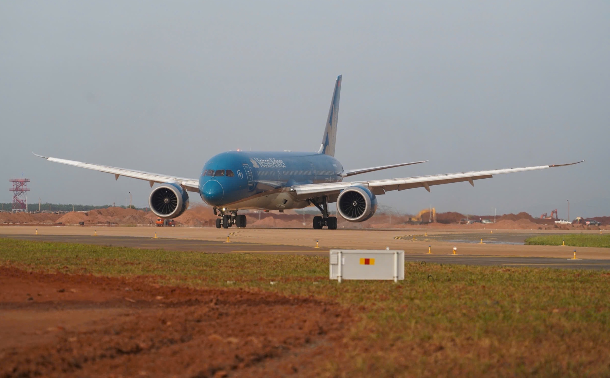 "Đột nhập" tầng 21 tháp không lưu Long Thành trong thời khắc chuyến bay lịch sử hạ cánh- Ảnh 14. "Đột nhập" tầng 21 tháp không lưu Long Thành trong thời khắc chuyến bay lịch sử hạ cánh- Ảnh 14.