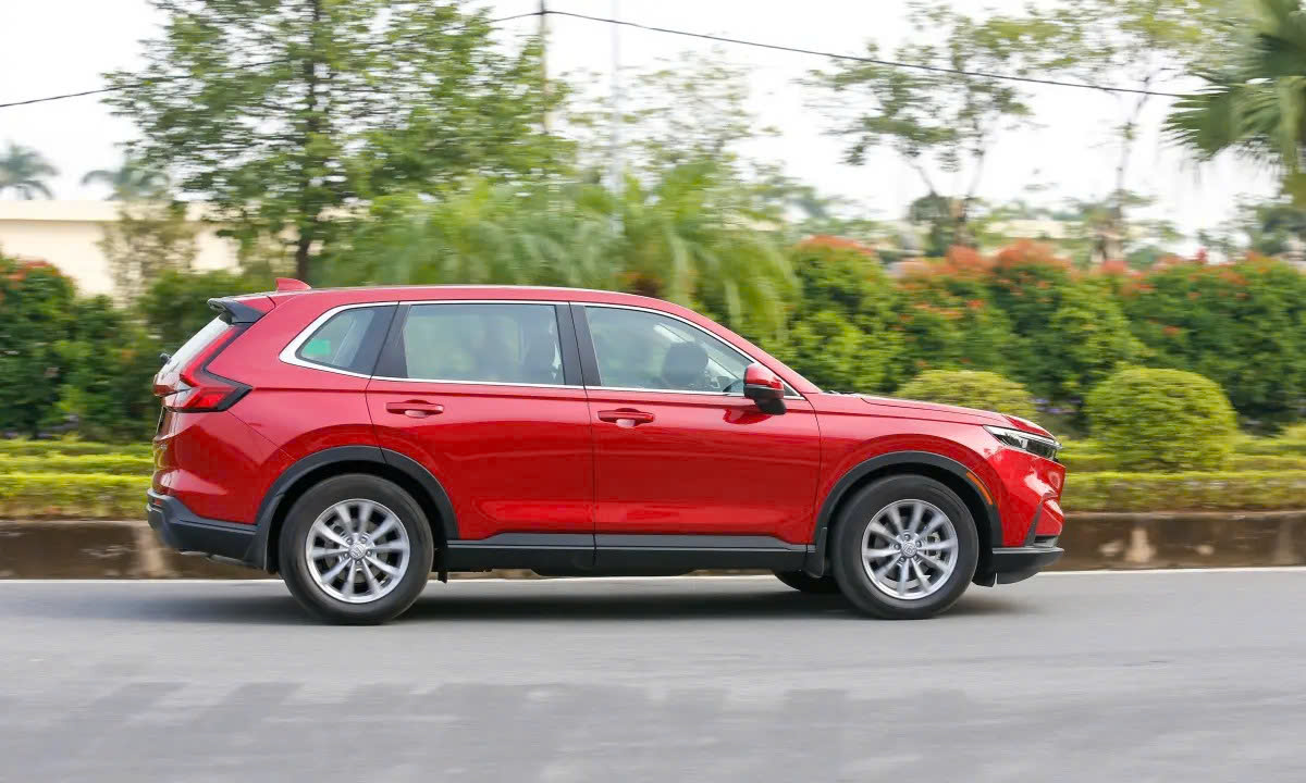 Mitsubishi Destinator thách thức vị thế Honda CR-V?- Ảnh 4. Mitsubishi Destinator thách thức vị thế Honda CR-V?- Ảnh 4.