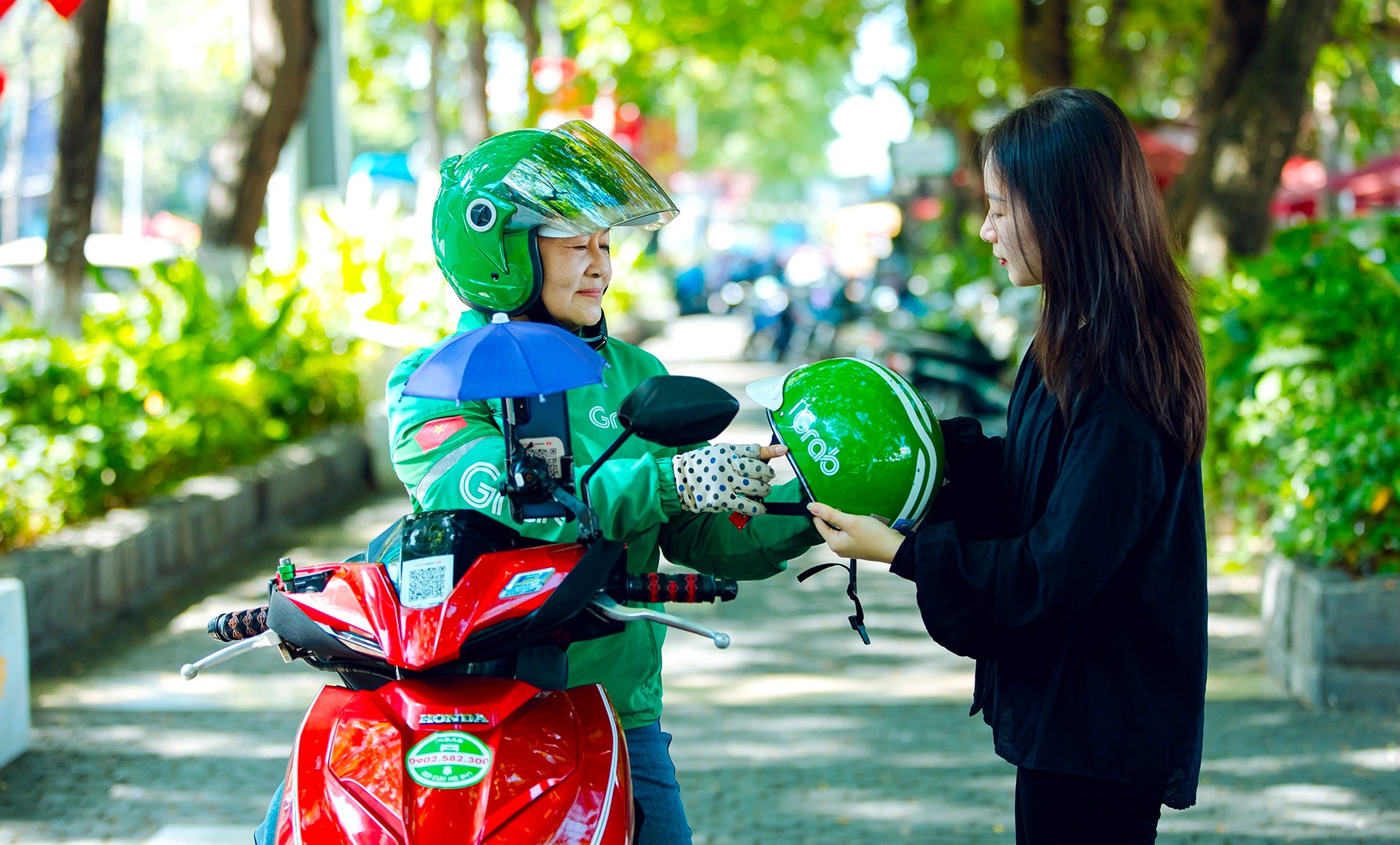 Grab v&agrave; c&acirc;u chuyện tạo cơ hội thu nhập cho người lao động tự do- Ảnh 1.