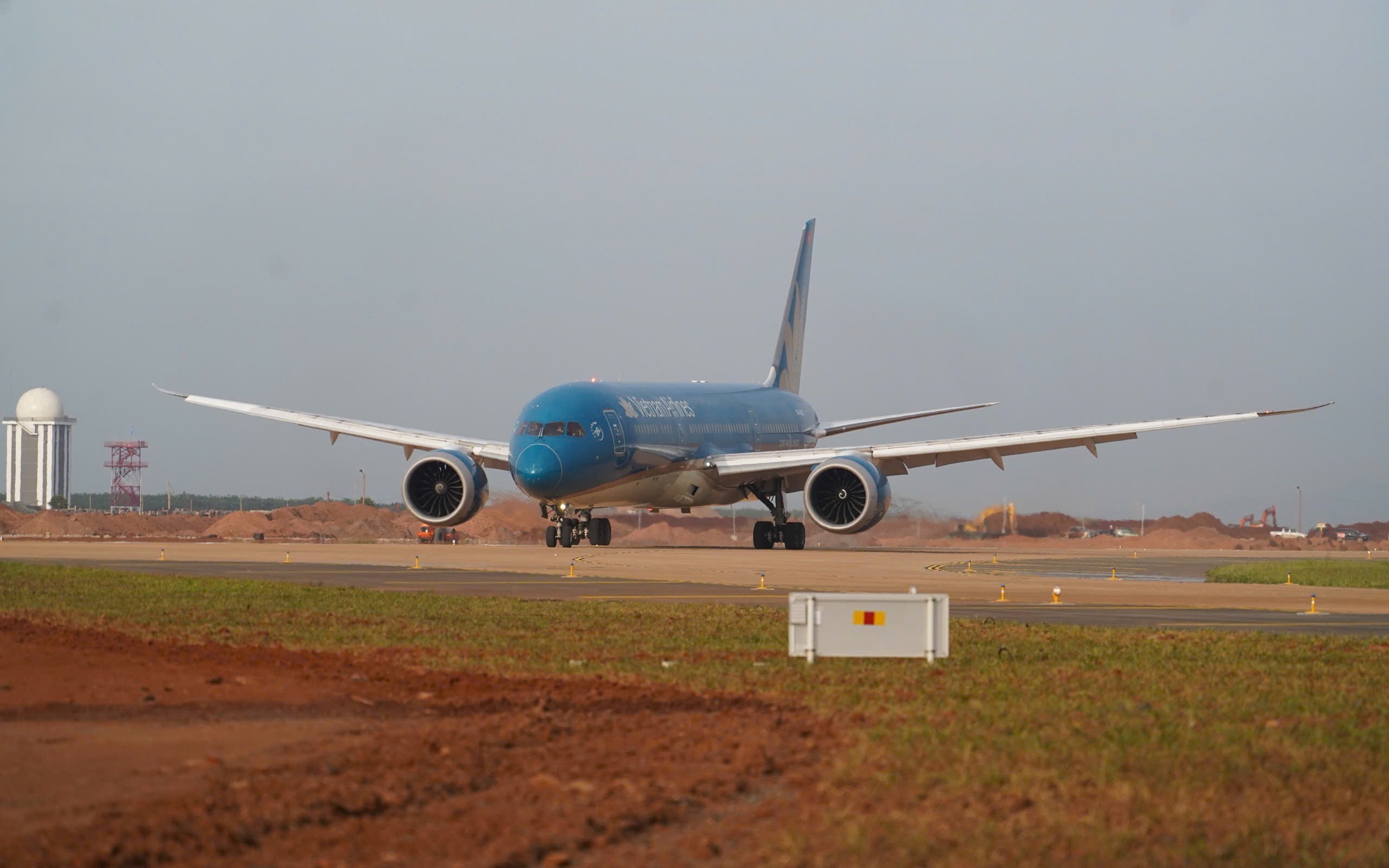 Hành trình gần 2.000 ngày từ rừng cao su bạt ngàn đến sân bay Long Thành lớn nhất Việt Nam- Ảnh 41. Boeing 787 'mở hàng' thành công, sân bay Long Thành sẵn sàng đón 3 chuyến bay kế tiếp