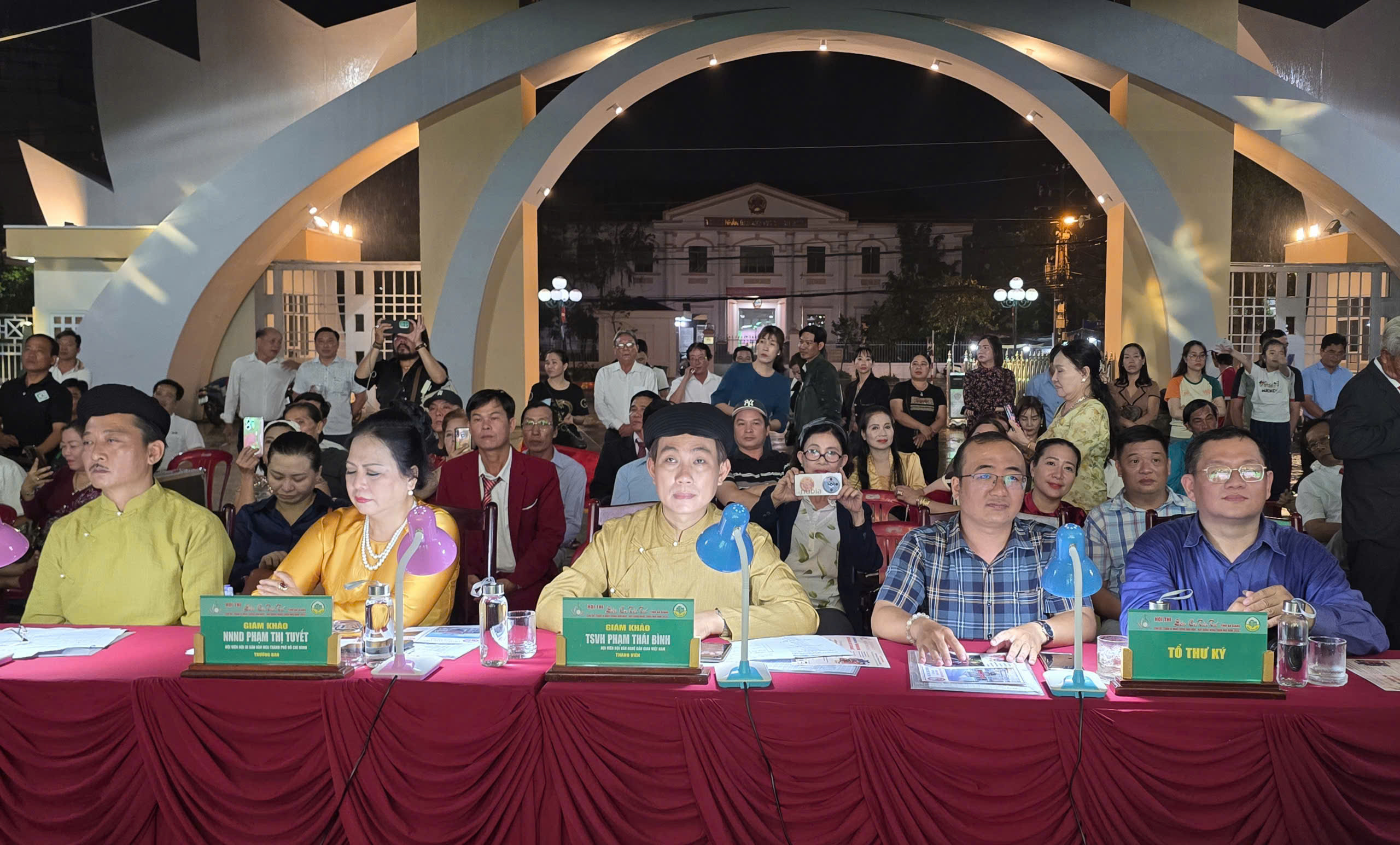 Khai mạc hội thi Đờn ca tài tử An Giang năm 2025- Ảnh 4. Khai mạc hội thi Đờn ca tài tử An Giang năm 2025- Ảnh 4.