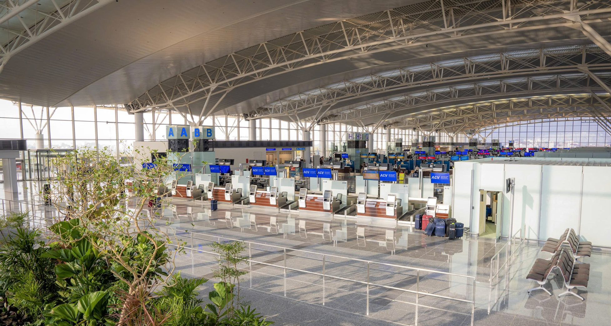 "Chạm" vào văn hóa Việt ngay tại nhà ga quốc tế Nội Bài- Ảnh 1. "Chạm" vào văn hóa Việt ngay tại nhà ga quốc tế Nội Bài- Ảnh 1.