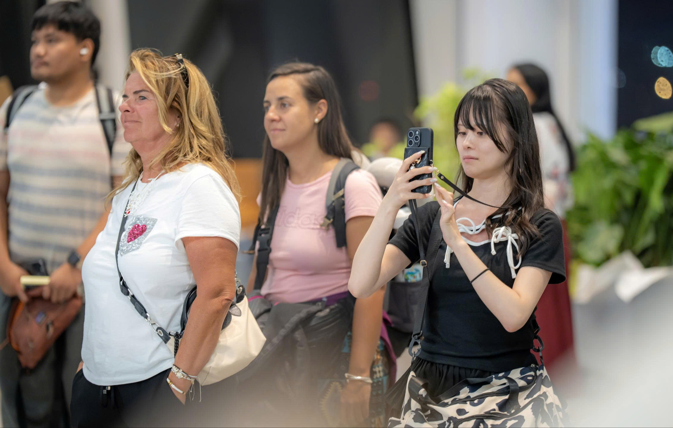 "Chạm" vào văn hóa Việt ngay tại nhà ga quốc tế Nội Bài- Ảnh 9. "Chạm" vào văn hóa Việt ngay tại nhà ga quốc tế Nội Bài- Ảnh 9.