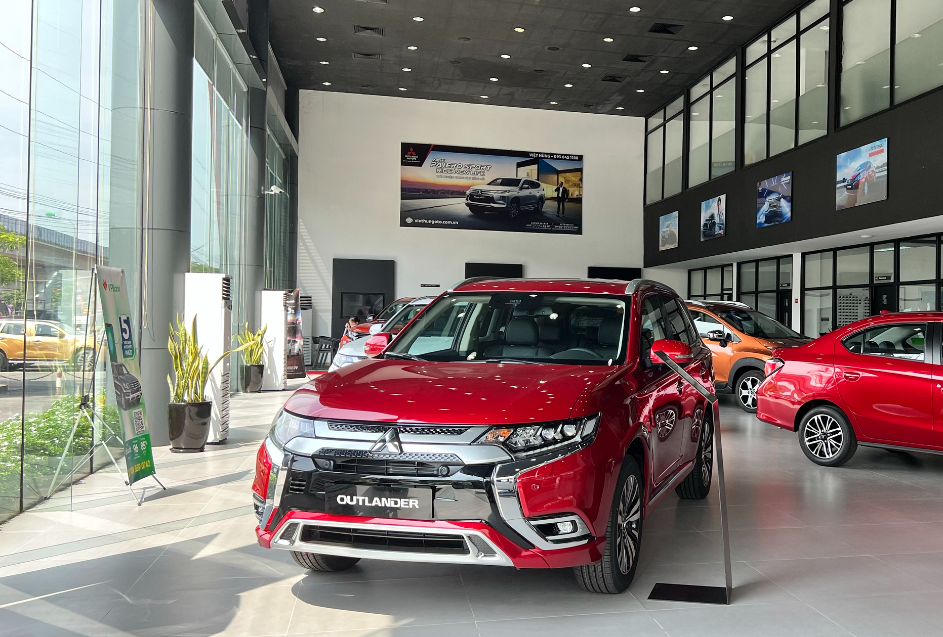 Vì sao một số ô tô dừng bán tại Việt Nam?- Ảnh 2.