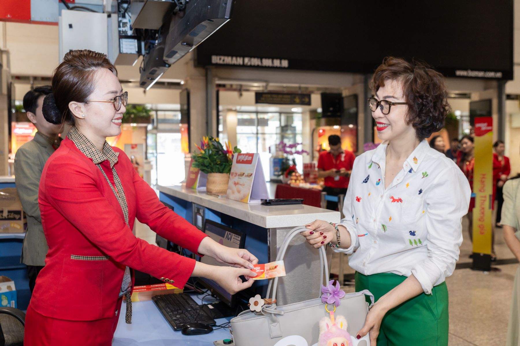 Săn vé siêu khuyến mãi bay khắp Việt Nam, quốc tế cùng Vietjet trong 3 ngày vàng 17-19/12- Ảnh 1. Săn vé siêu khuyến mãi bay khắp Việt Nam, quốc tế cùng Vietjet trong 3 ngày vàng 17-19/12- Ảnh 1.