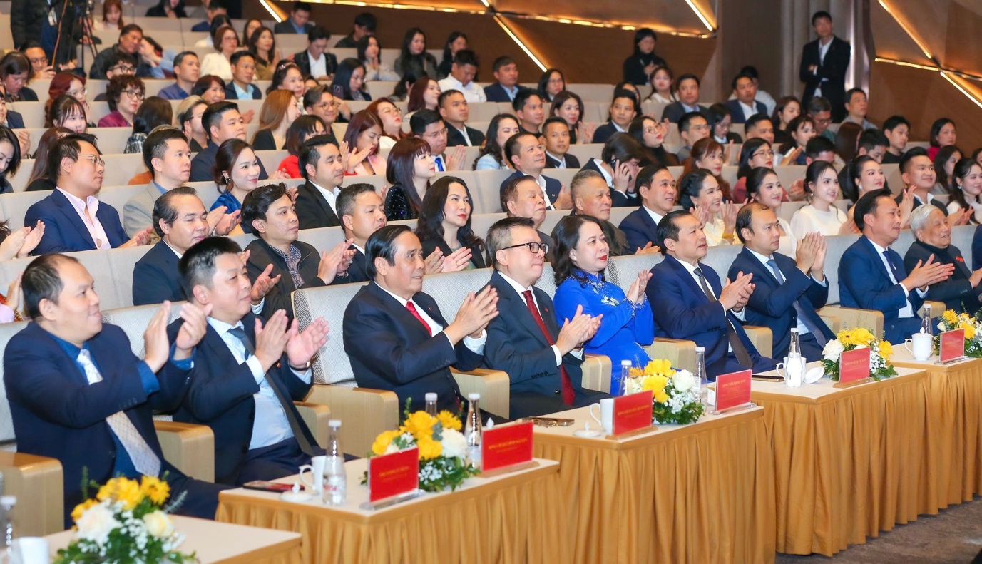 Báo Nhân Dân trao giải “Giải thưởng Hành động vì Cộng đồng 2025”- Ảnh 1. Báo Nhân Dân trao giải “Giải thưởng Hành động vì Cộng đồng 2025”- Ảnh 1.