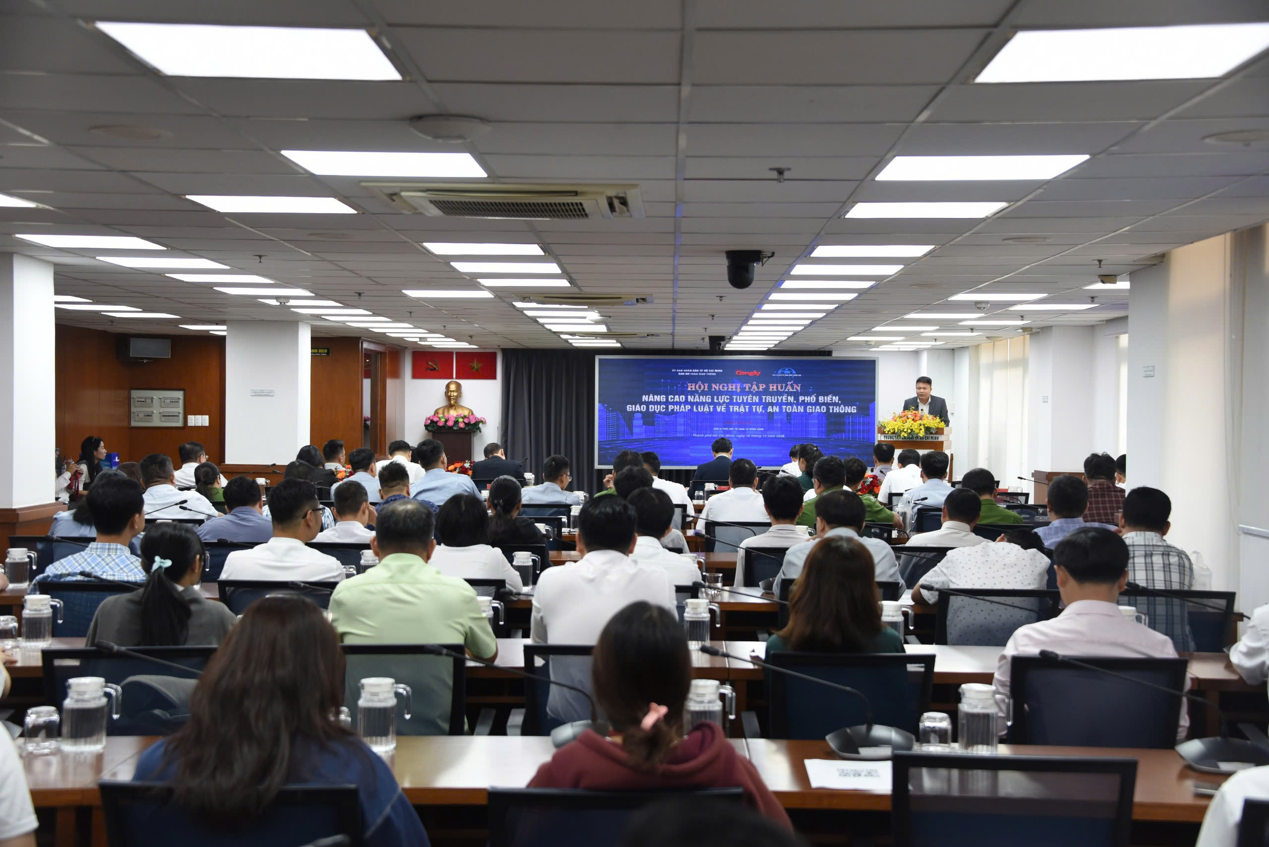 Đổi mới tuyên truyền an toàn giao thông: “Chìa khóa” kéo giảm tai nạn- Ảnh 1. Đổi mới tuyên truyền an toàn giao thông: “Chìa khóa” kéo giảm tai nạn- Ảnh 1.