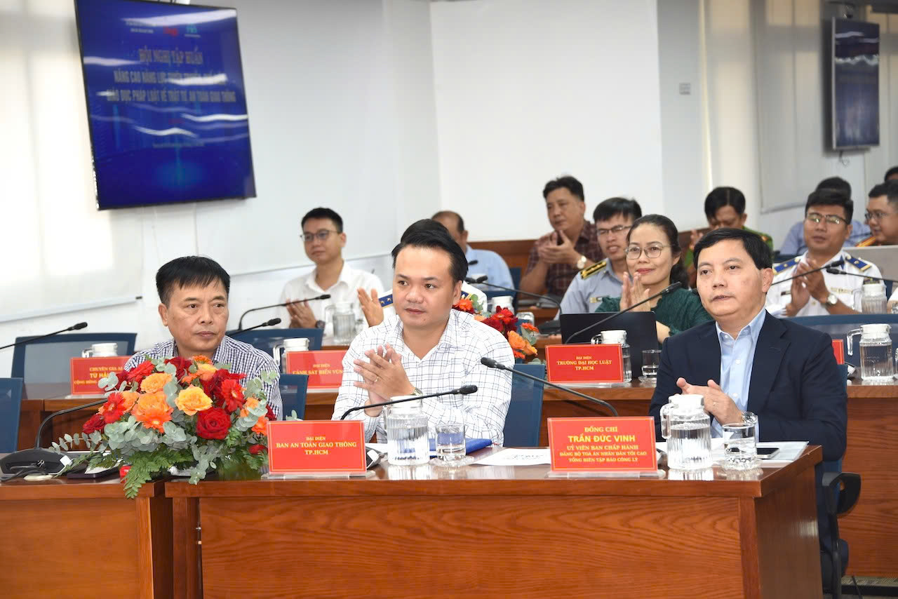 Đổi mới tuyên truyền an toàn giao thông: “Chìa khóa” kéo giảm tai nạn- Ảnh 2. Đổi mới tuyên truyền an toàn giao thông: “Chìa khóa” kéo giảm tai nạn- Ảnh 2.