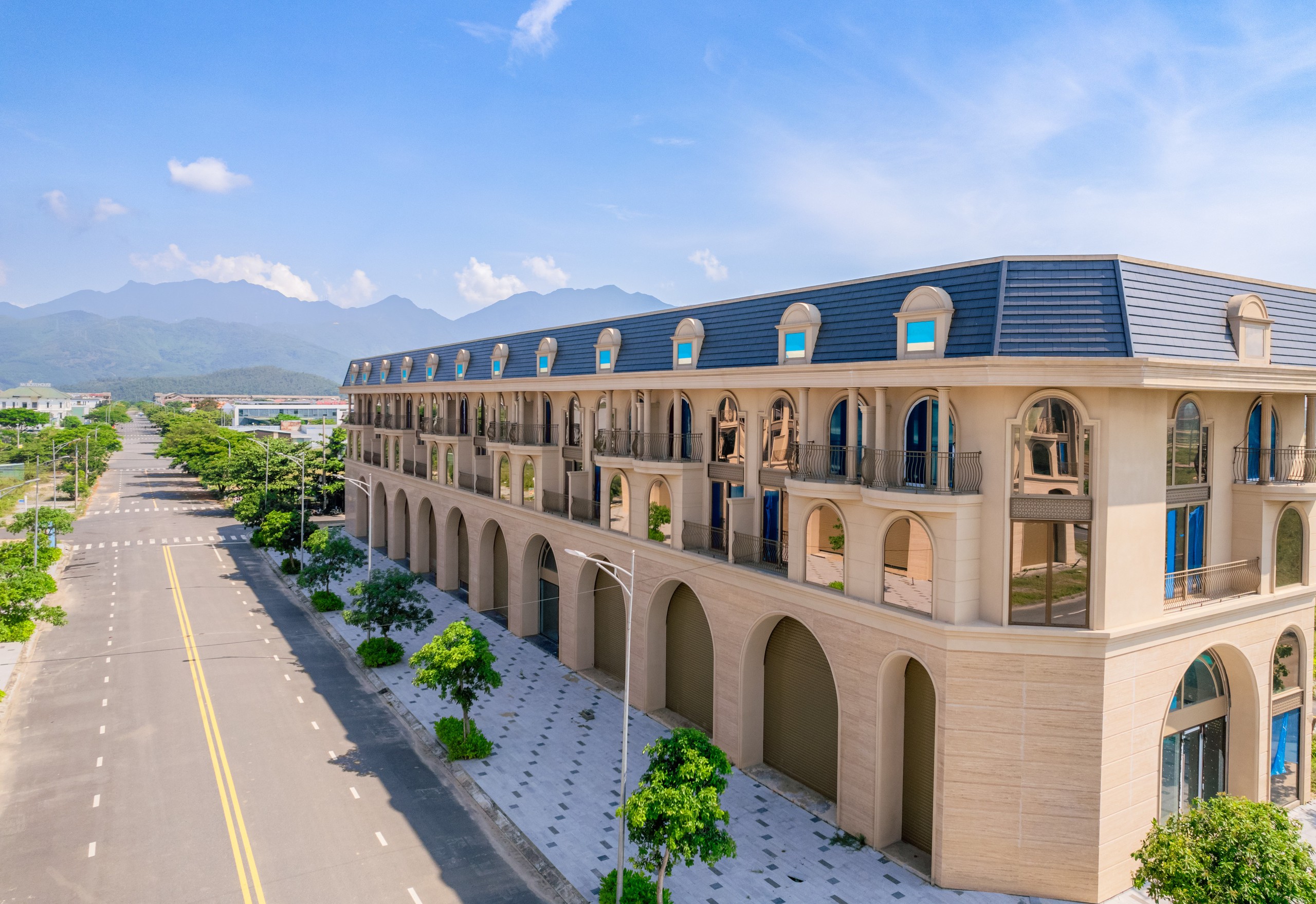 SDN & Regal Group hoàn tất sổ đỏ bàn giao khách hàng dự án Dragon City Park- Ảnh 3. SDN & Regal Group hoàn tất sổ đỏ bàn giao khách hàng dự án Dragon City Park- Ảnh 3.