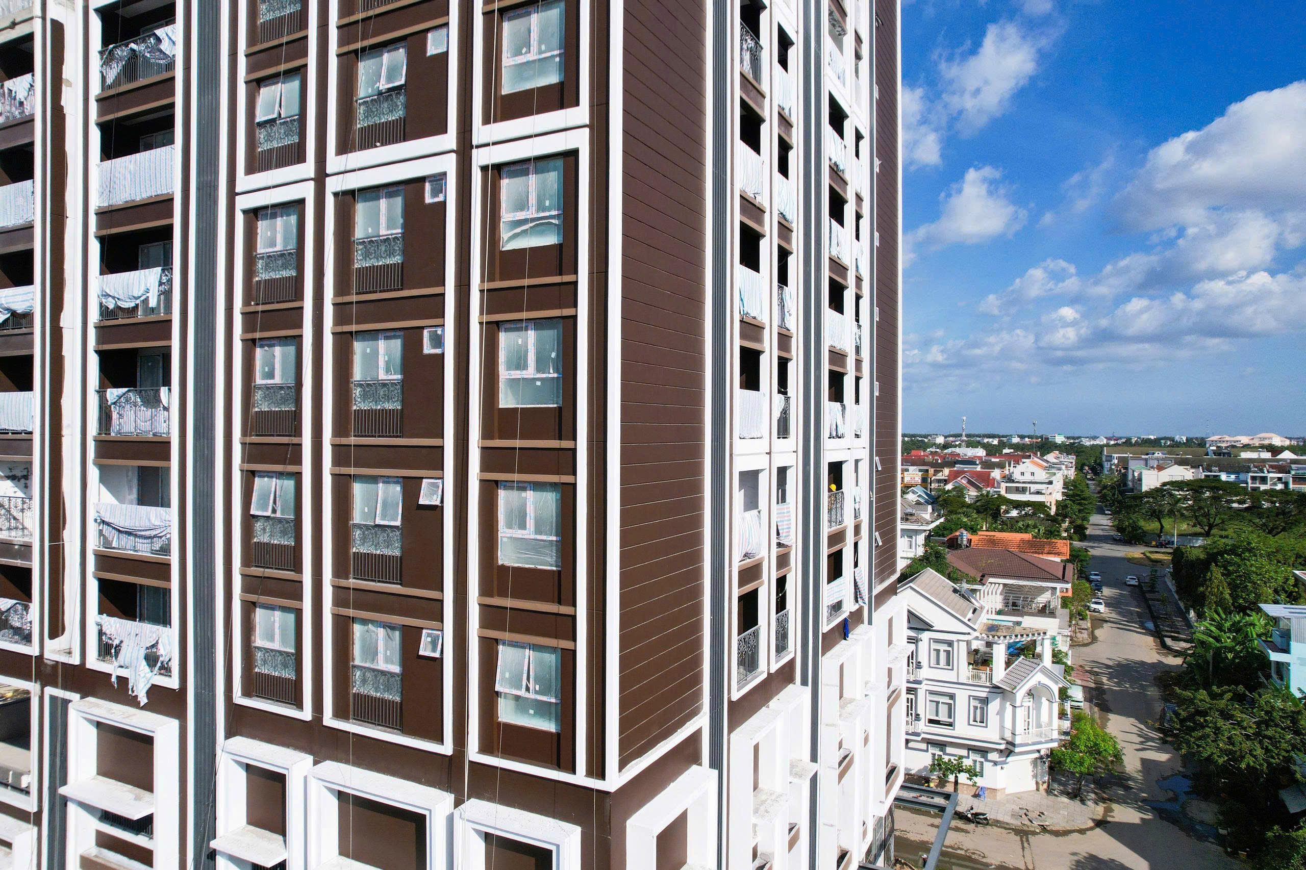 Giao dịch bất động sản ở Cần Thơ phục hồi, xây nhà ở xã hội vượt chỉ tiêu- Ảnh 3.