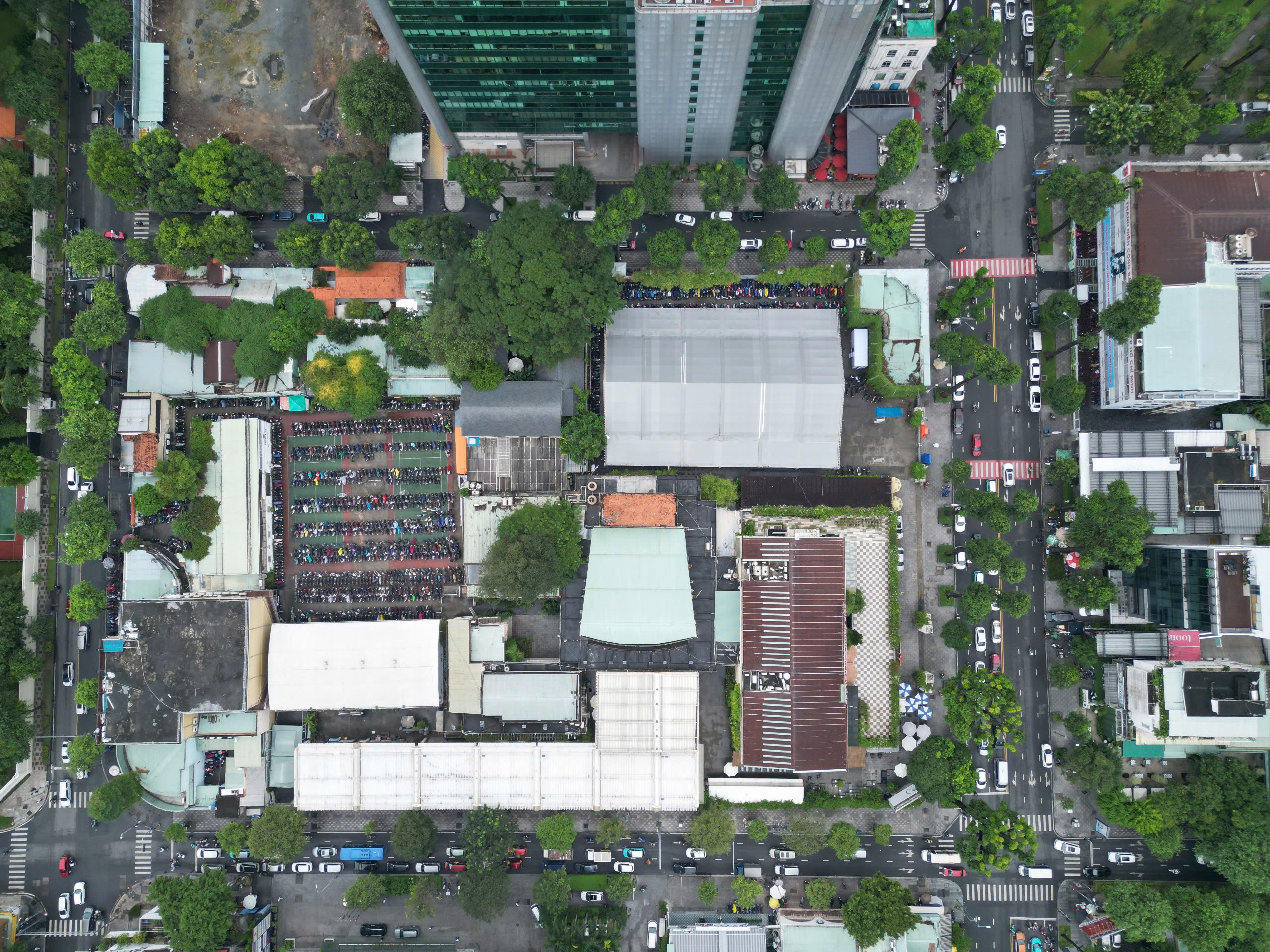 H&agrave;ng qu&aacute;n l&acirc;u năm rời phố trung t&acirc;m TP.HCM, nhường chỗ cho dự &aacute;n hơn 2.200 tỷ đồng- Ảnh 1.