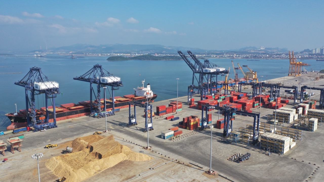 Cảng vụ Hàng hải Quảng Ninh quản lý 6 khu vực hàng hải từ 1/2/2026- Ảnh 1. Cảng vụ Hàng hải Quảng Ninh quản lý 6 khu vực hàng hải từ 1/2/2026- Ảnh 1.