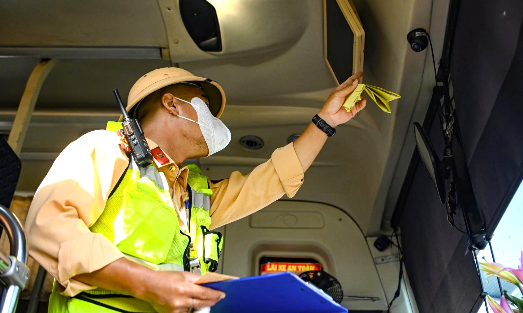 Camera gi&aacute;m s&aacute;t xe kh&aacute;ch: Lắp đ&uacute;ng chuẩn để kh&ocirc;ng &ldquo;tiền mất, tật mang&rdquo;- Ảnh 1.