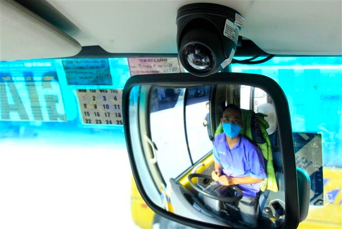 Camera gi&aacute;m s&aacute;t xe kh&aacute;ch: Lắp đ&uacute;ng chuẩn để kh&ocirc;ng &ldquo;tiền mất, tật mang&rdquo;- Ảnh 2.