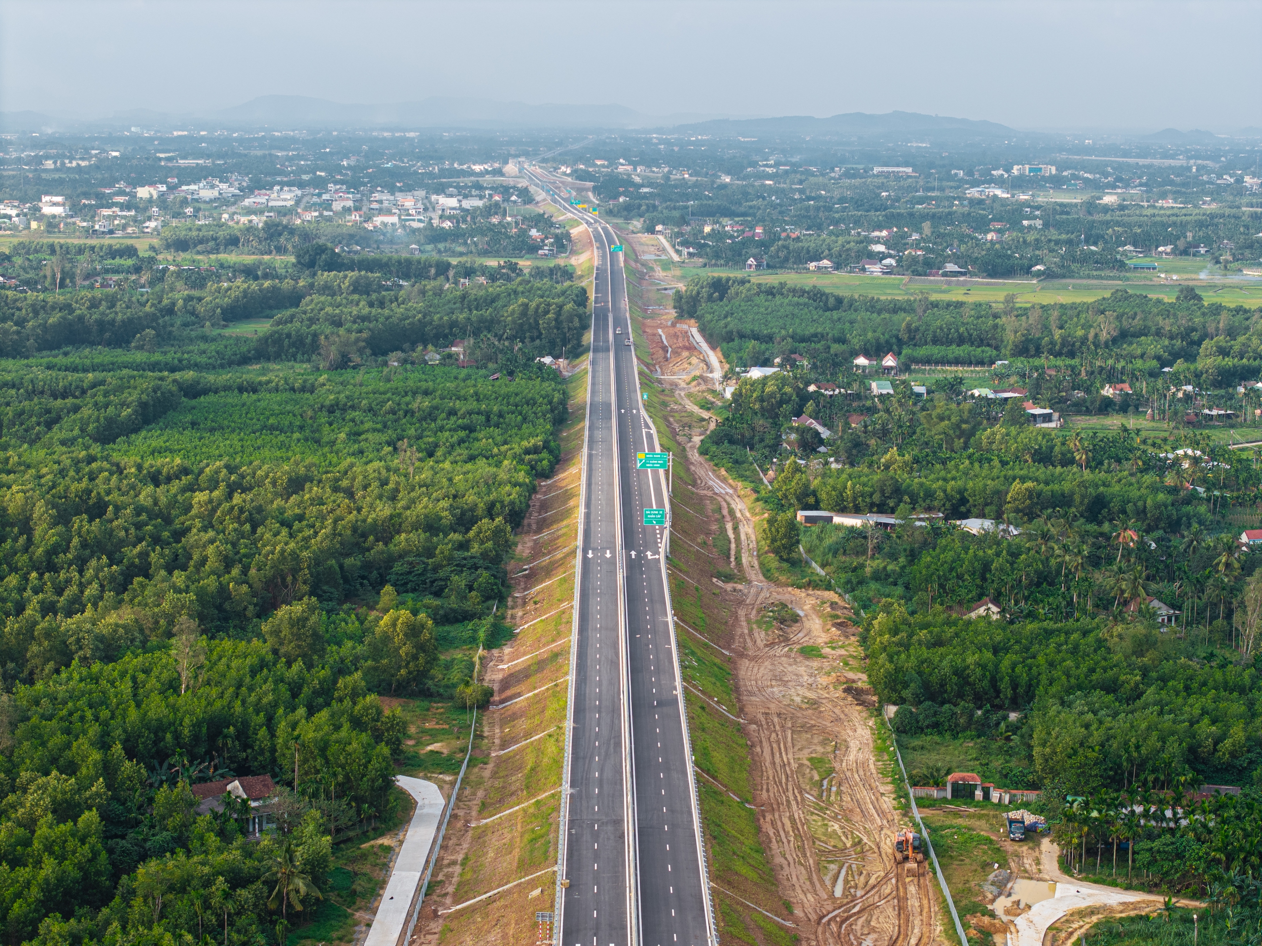 Th&ocirc;ng xe kỹ thuật cao tốc 20.000 tỷ đồng nối Quảng Ng&atilde;i với Gia Lai- Ảnh 3.