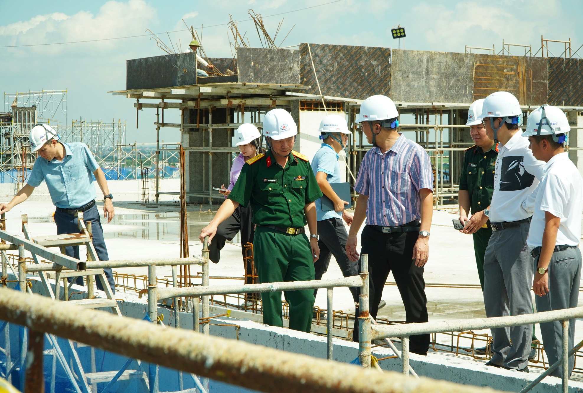 Hà Nội hướng dẫn kiểm tra nghiệm thu công trình xây dựng theo quy định phân cấp mới- Ảnh 1. Hà Nội hướng dẫn kiểm tra nghiệm thu công trình xây dựng theo quy định phân cấp mới- Ảnh 1.