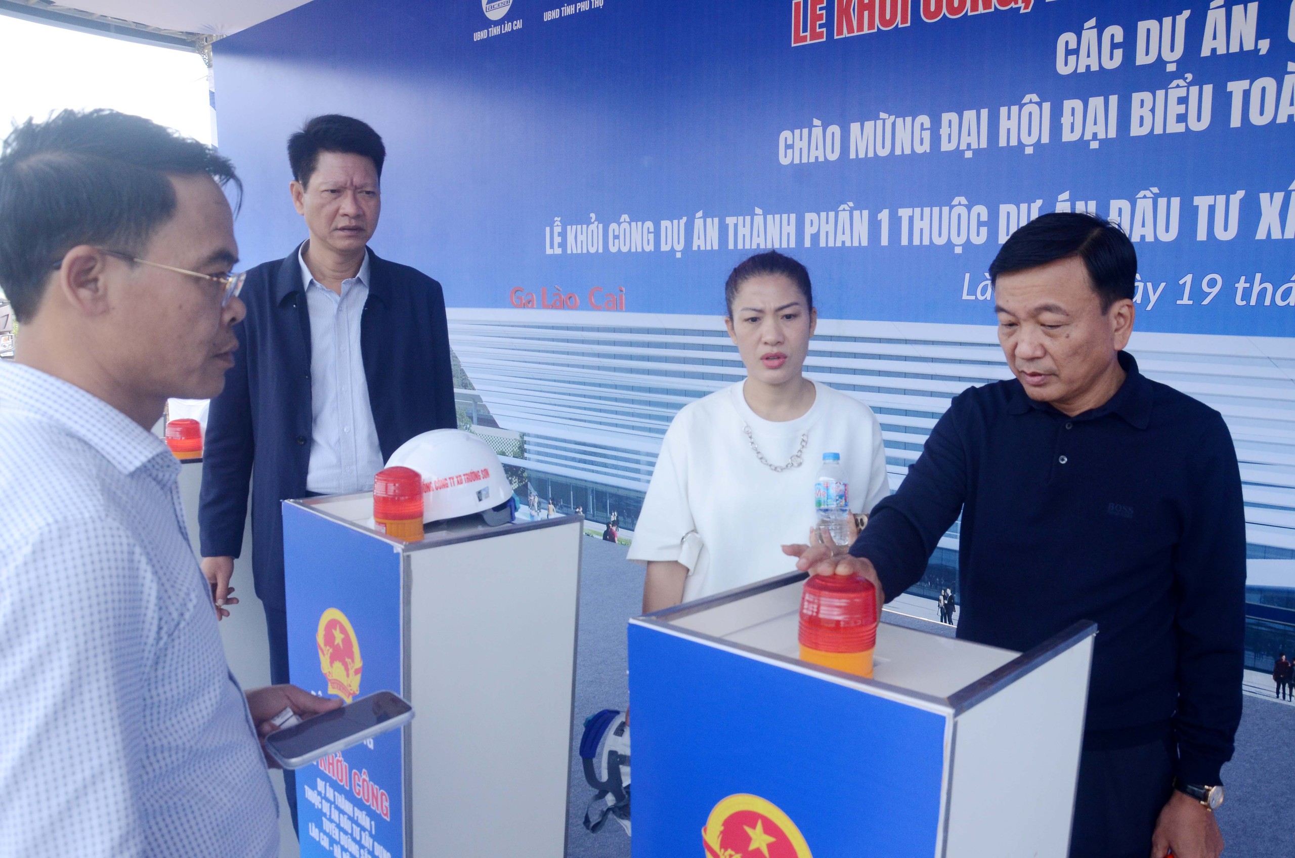 Thứ trưởng Nguyễn Danh Huy kiểm tra c&ocirc;ng t&aacute;c chuẩn bị lễ khởi c&ocirc;ng dự &aacute;n đường sắt L&agrave;o Cai- Ảnh 1.