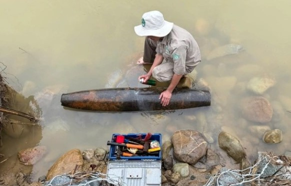 Ph&aacute;t hiện quả bom nặng hơn 200kg ở Huế- Ảnh 1.