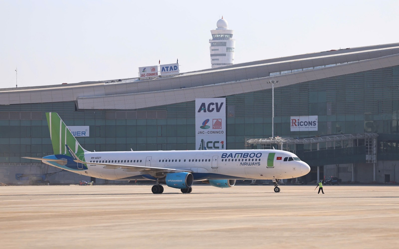 Vietnam Airlines, Vietjet Air, Bamboo Airways hạ c&aacute;nh khai trương Long Th&agrave;nh s&aacute;ng 19/12