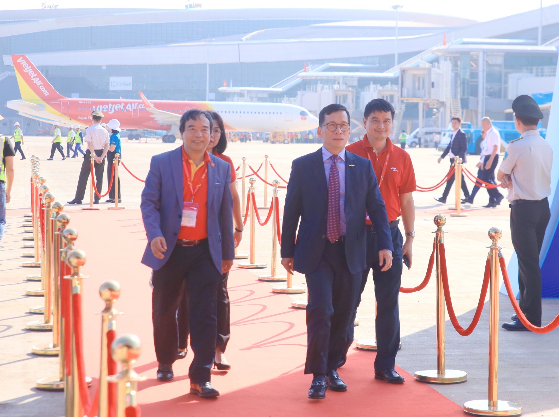Vietjet cất n&oacute;c hangar chuẩn quốc tế, khai trương chuyến bay tới Cảng HKQT Long Th&agrave;nh- Ảnh 7.
