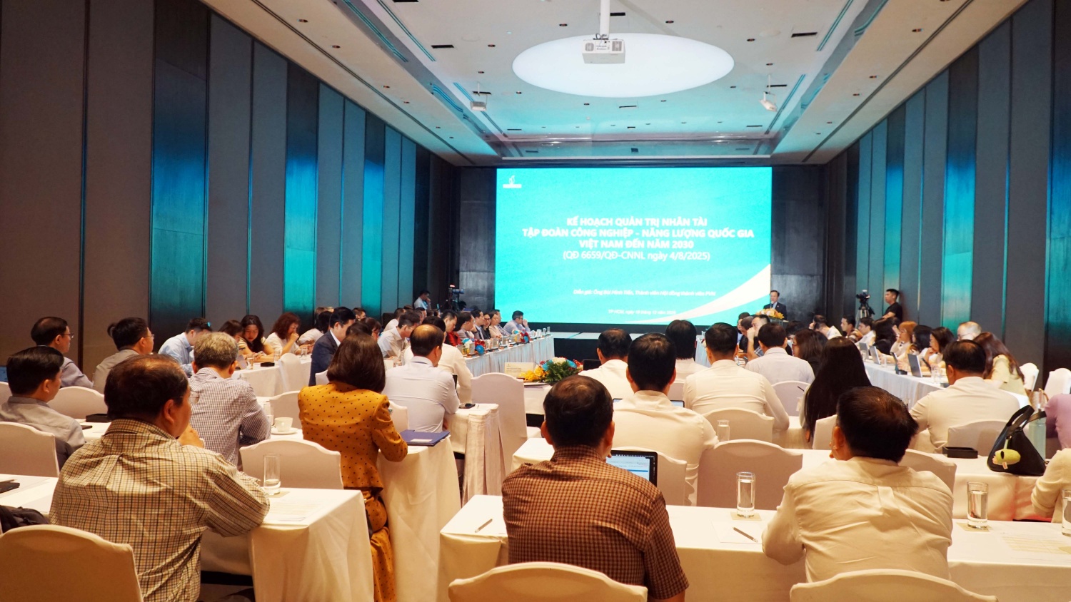 Petrovietnam đẩy mạnh thực hiện chiến lược thu h&uacute;t v&agrave; giữ ch&acirc;n nh&acirc;n t&agrave;i- Ảnh 1.