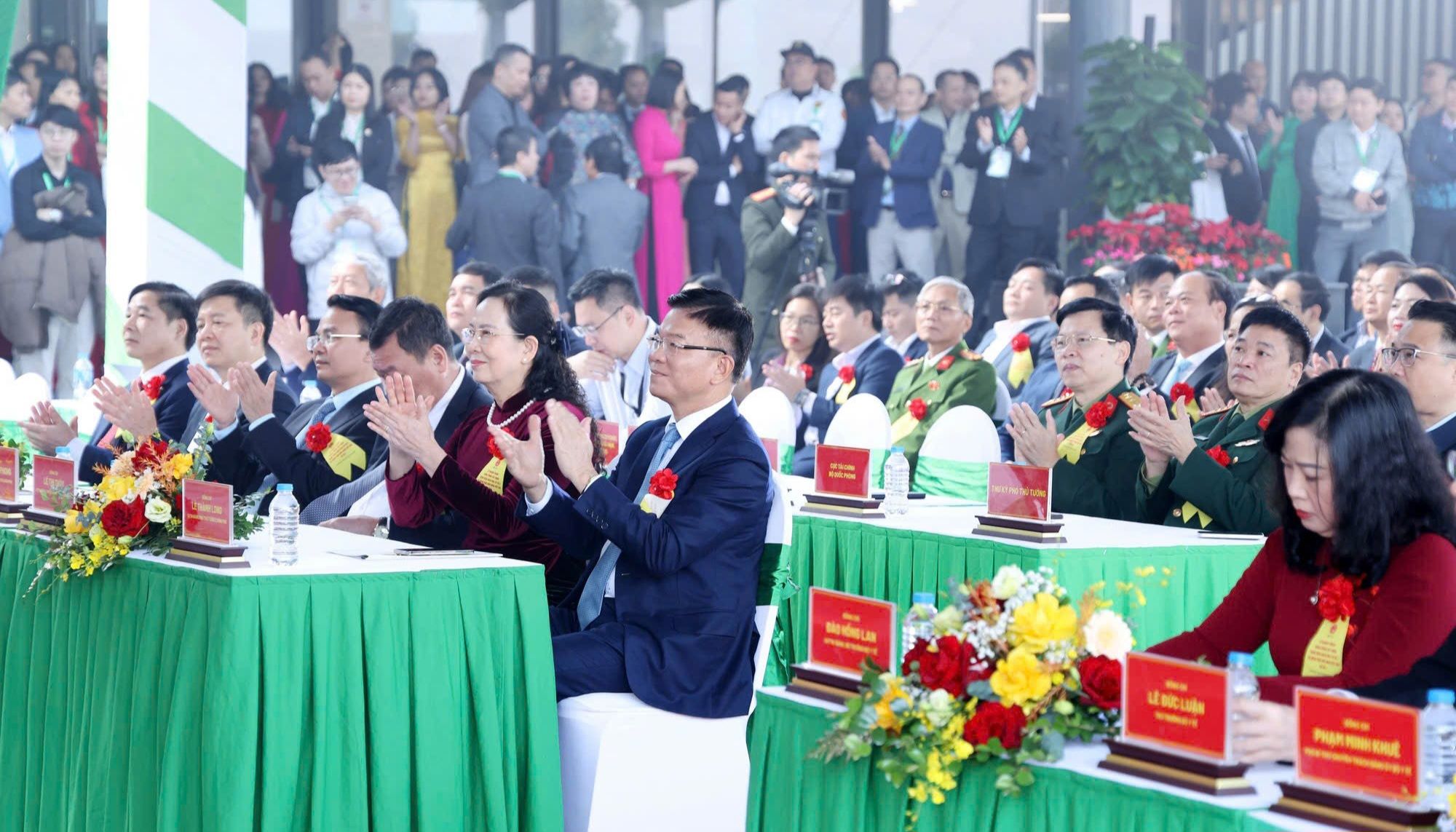 Ninh B&igrave;nh kh&aacute;nh th&agrave;nh loạt c&ocirc;ng tr&igrave;nh trọng điểm- Ảnh 1.