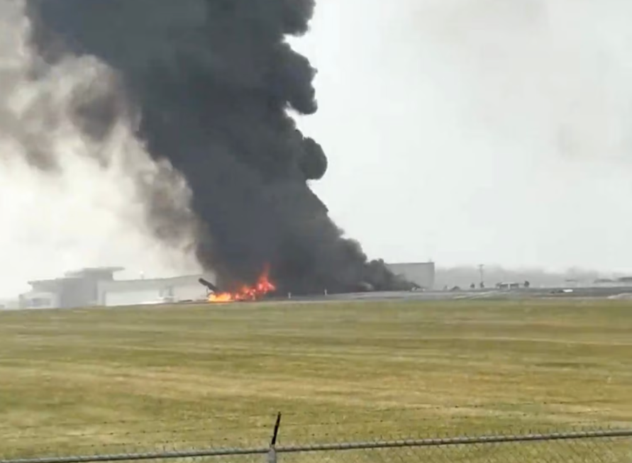 Tai nạn m&aacute;y bay ở Bắc Carolina (Mỹ), nghi huyền thoại đua xe v&agrave; gia đ&igrave;nh thiệt mạng- Ảnh 1.