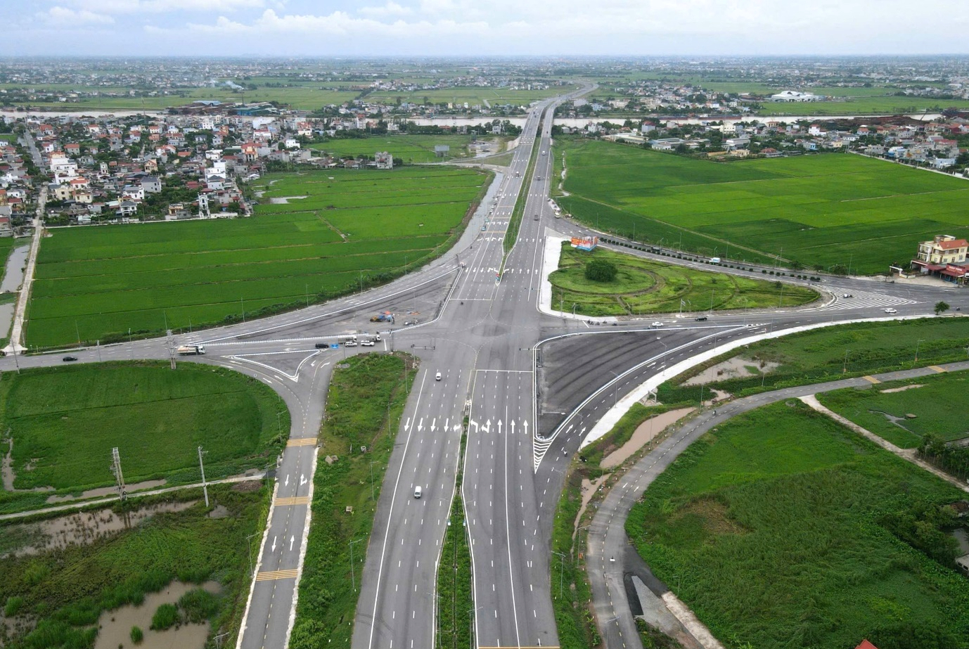 Ninh B&igrave;nh kh&aacute;nh th&agrave;nh loạt c&ocirc;ng tr&igrave;nh trọng điểm- Ảnh 5.