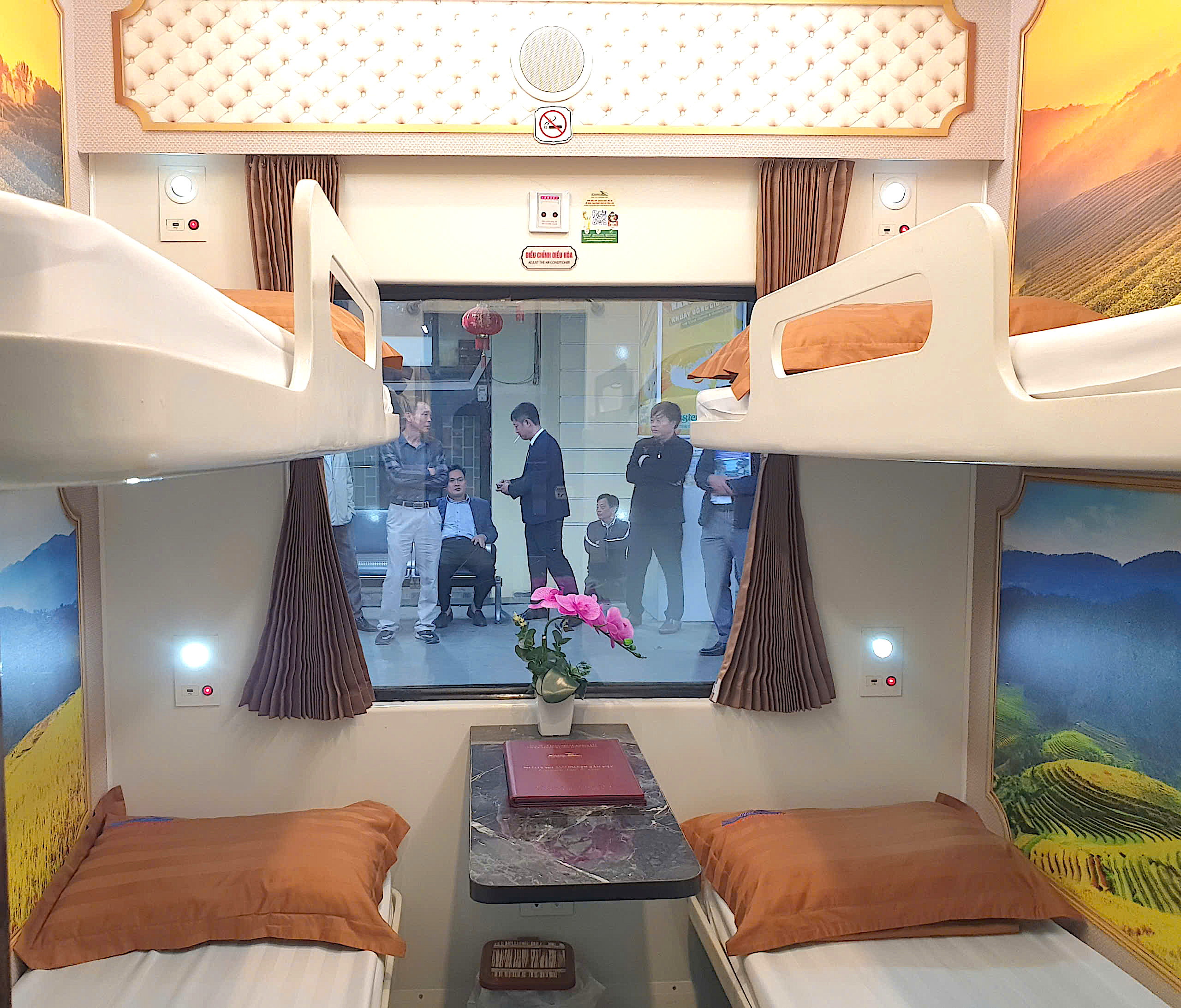 Đường sắt khánh thành, đưa vào khai thác hơn 160 toa xe khách nâng cấp hiện đại- Ảnh 2. Đường sắt khánh thành, đưa vào khai thác hơn 160 toa xe khách nâng cấp hiện đại- Ảnh 2.