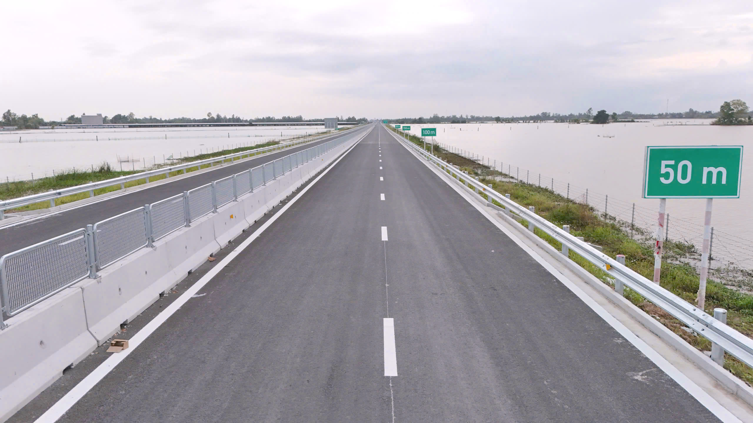 B&iacute; k&iacute;p để cao tốc Cần Thơ - C&agrave; Mau c&aacute;n đ&iacute;ch đ&uacute;ng hẹn- Ảnh 2.