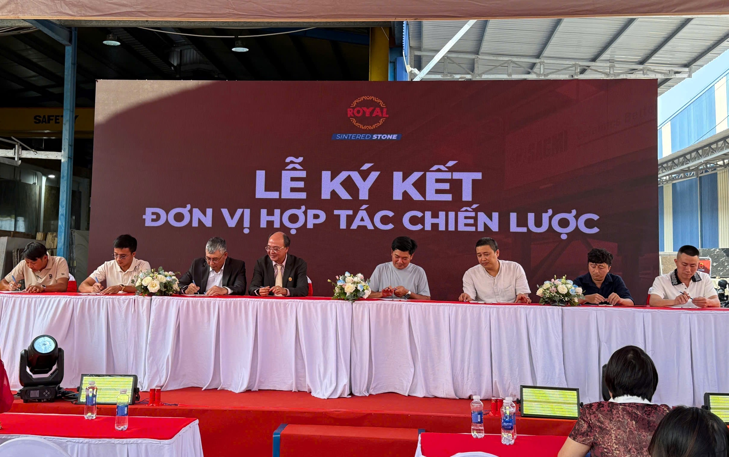 Trung tâm phân phối vật liệu xây dựng công nghệ cao chính thức hoạt động ở phía Nam- Ảnh 3. Trung tâm phân phối vật liệu xây dựng công nghệ cao chính thức hoạt động ở phía Nam- Ảnh 3.