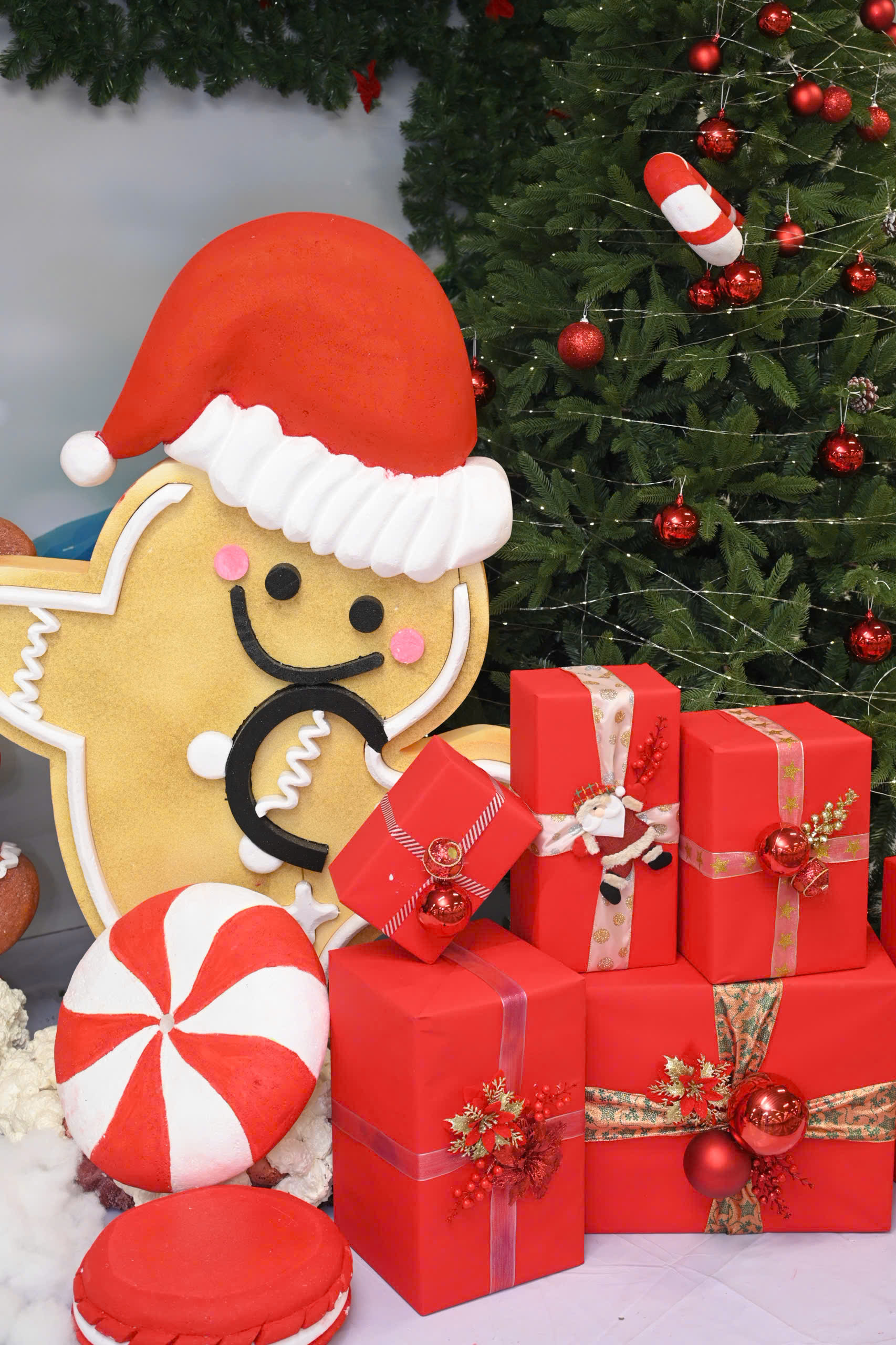 Kh&ocirc;ng gian lễ hội tại Nh&agrave; ga T3 tạo điểm nhấn mới cho s&acirc;n bay T&acirc;n Sơn Nhất- Ảnh 5.