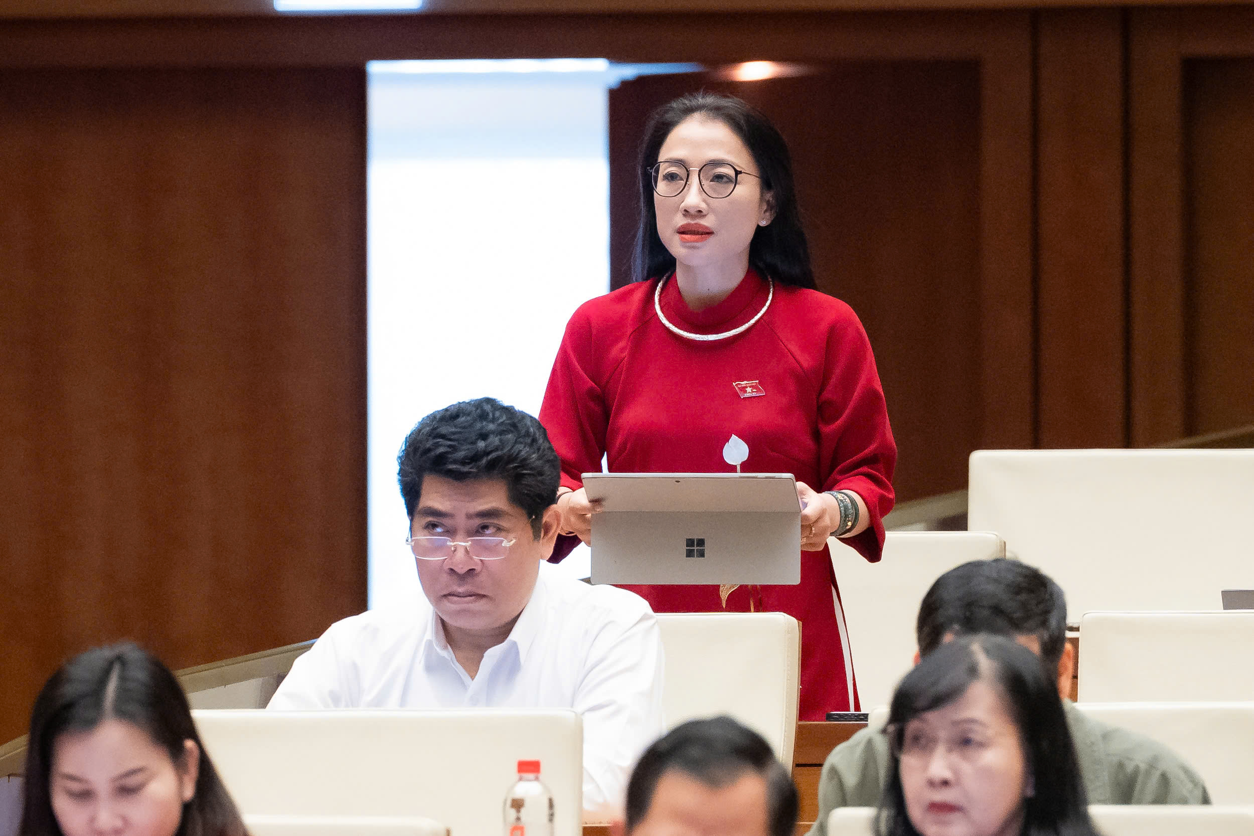 Không thể đưa tiếng Anh thành ngôn ngữ thứ hai trong trường học nếu thiếu giáo viên- Ảnh 1. Không thể đưa tiếng Anh thành ngôn ngữ thứ hai trong trường học nếu thiếu giáo viên- Ảnh 1.