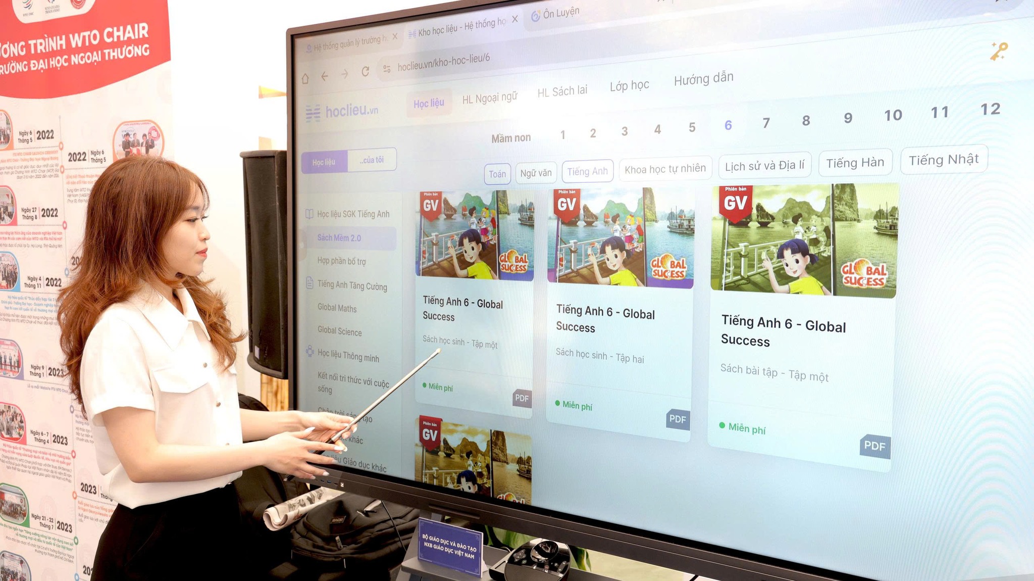 Bộ Giáo dục và Đào tạo đề xuất tiêu chuẩn và quy trình thẩm định sách giáo khoa điện tử- Ảnh 1.