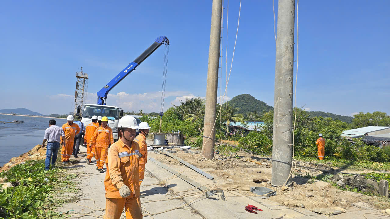 Vụ ép cọc khiến 30.000 hộ dân Phú Quốc mất điện: Sớm cấp điện trong 10 ngày tới- Ảnh 3.