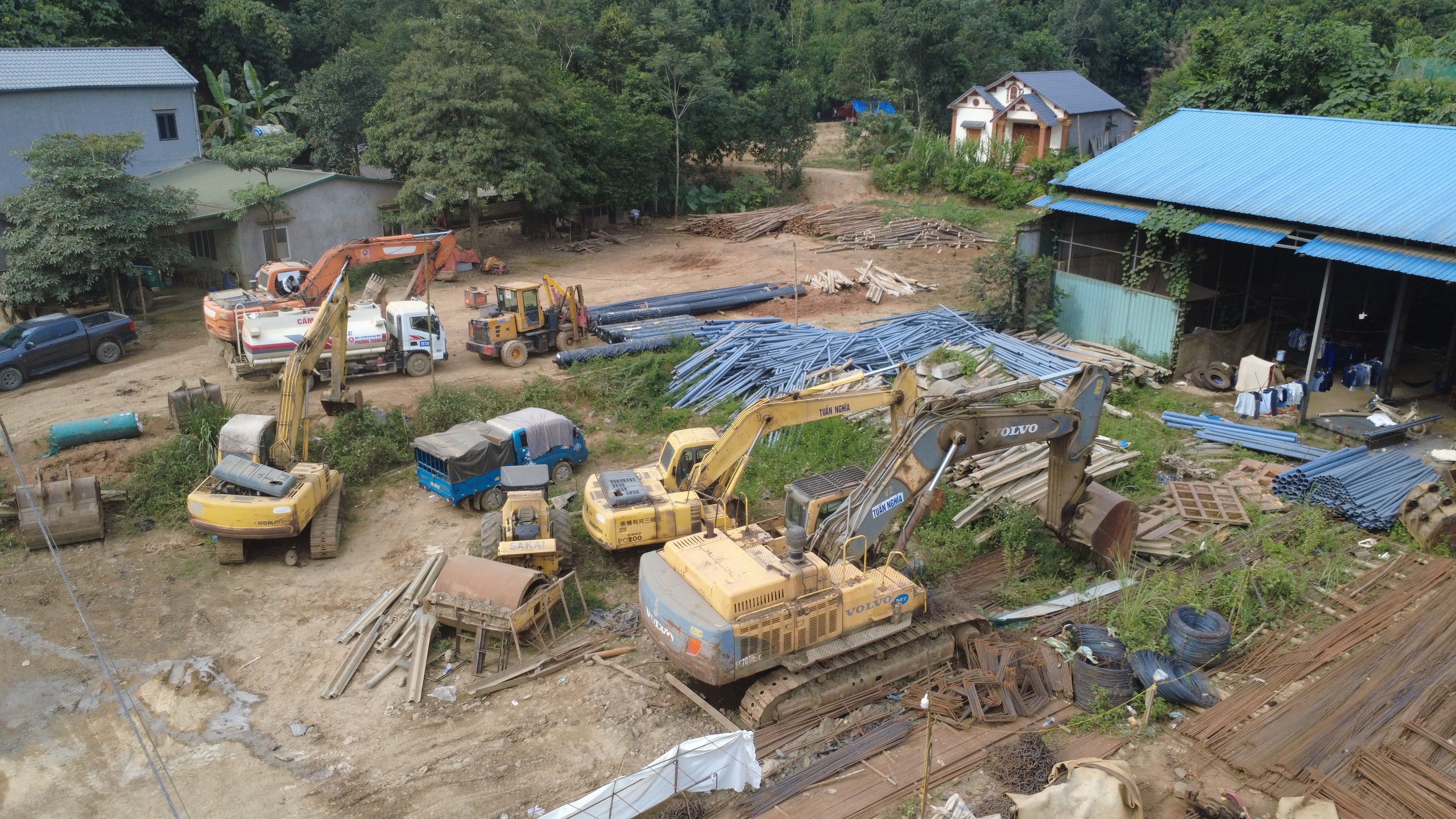 Tăng ca đẩy tiến độ dự án tuyến đường nối Lào Cai - Lai Châu- Ảnh 4.