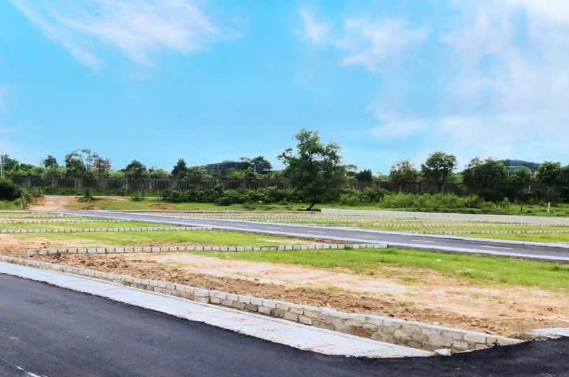 Hà Tĩnh:  Tăng cường các giải pháp “siết chặt” bất động sản, đảm bảo mua thật, giá thật- Ảnh 1.