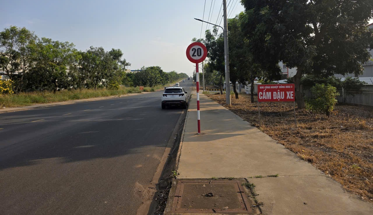 Bất cập biển báo tốc độ 20km/h trong KCN ở Đồng Nai: Đang được tháo gỡ ra sao?- Ảnh 1.