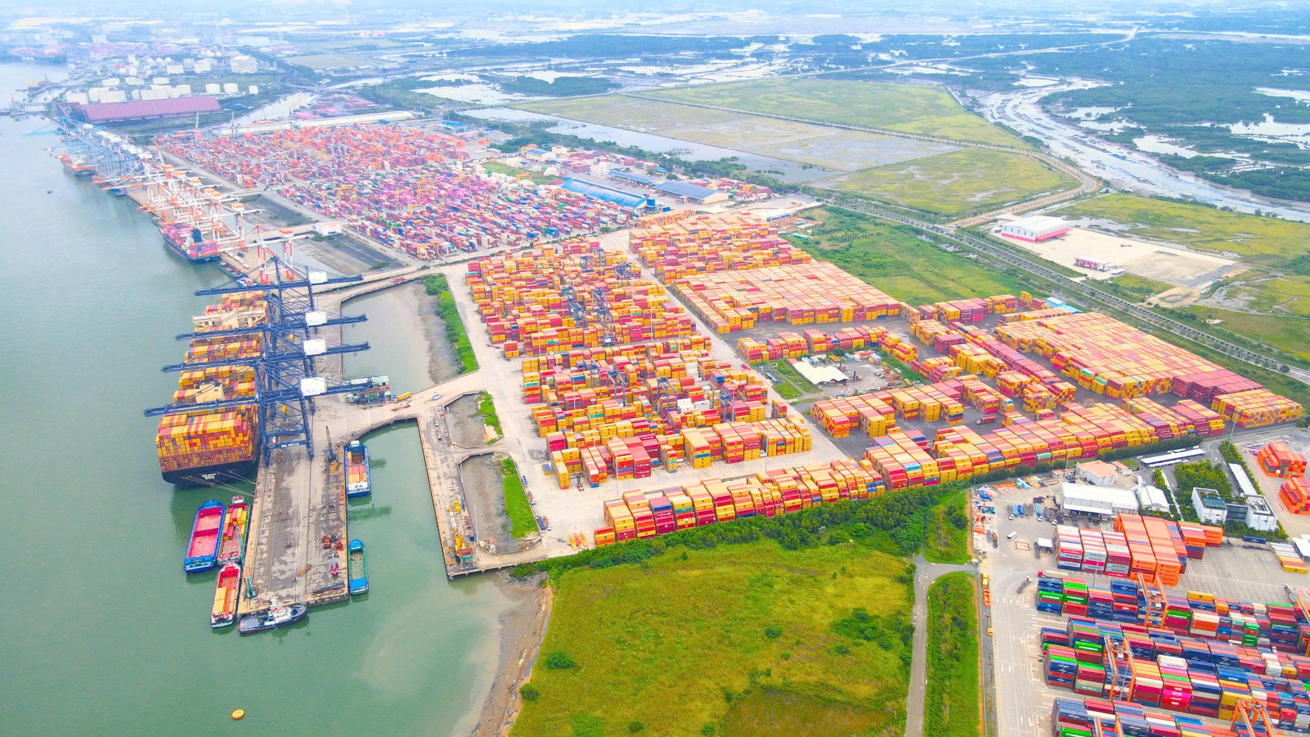 Sản lượng hàng thông qua cảng SSIT tăng cao kỷ lục- Ảnh 1.