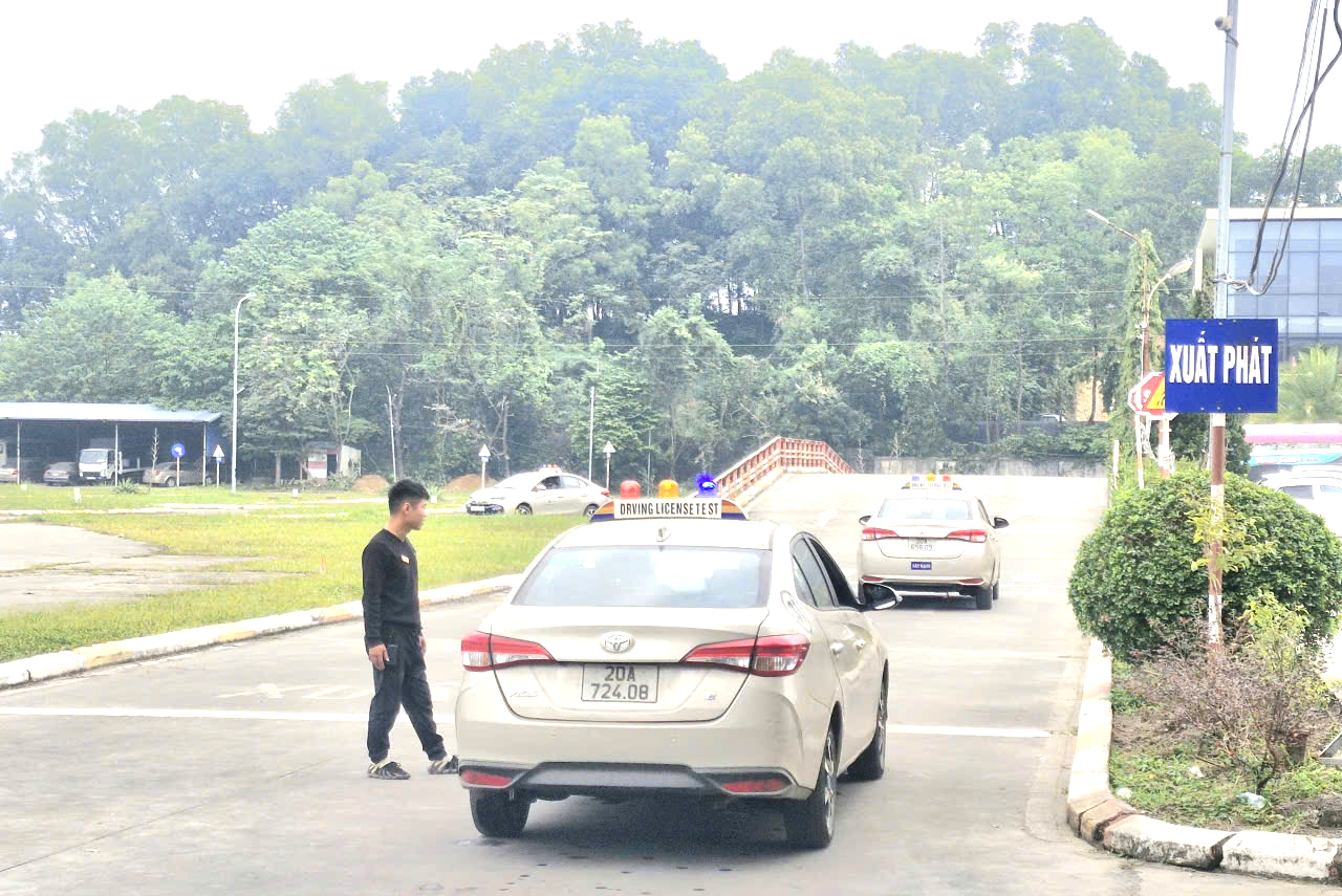 Thái Nguyên: Thực hiện nghiêm Thông tư 14/2025/TT-BXD nâng chất lượng đào tạo lái xe- Ảnh 1. Thái Nguyên: Thực hiện nghiêm Thông tư 14/2025/TT-BXD nâng chất lượng đào tạo lái xe- Ảnh 1.
